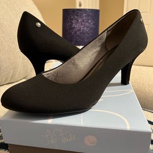 Black Low-Heel Pump